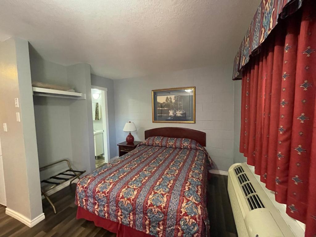 Arrow Lake Motel Fauquier Ngoại thất bức ảnh
