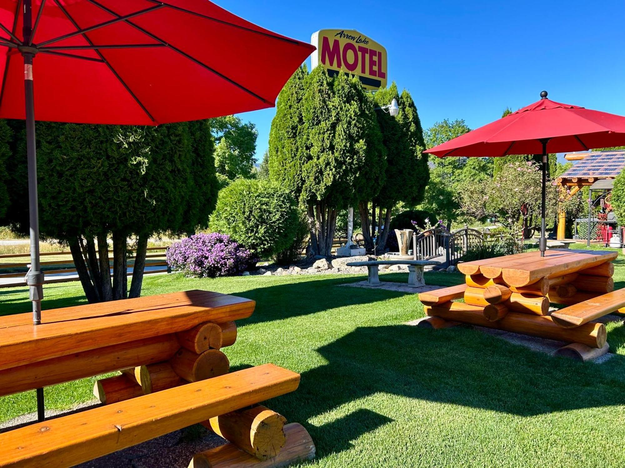 Arrow Lake Motel Fauquier Ngoại thất bức ảnh