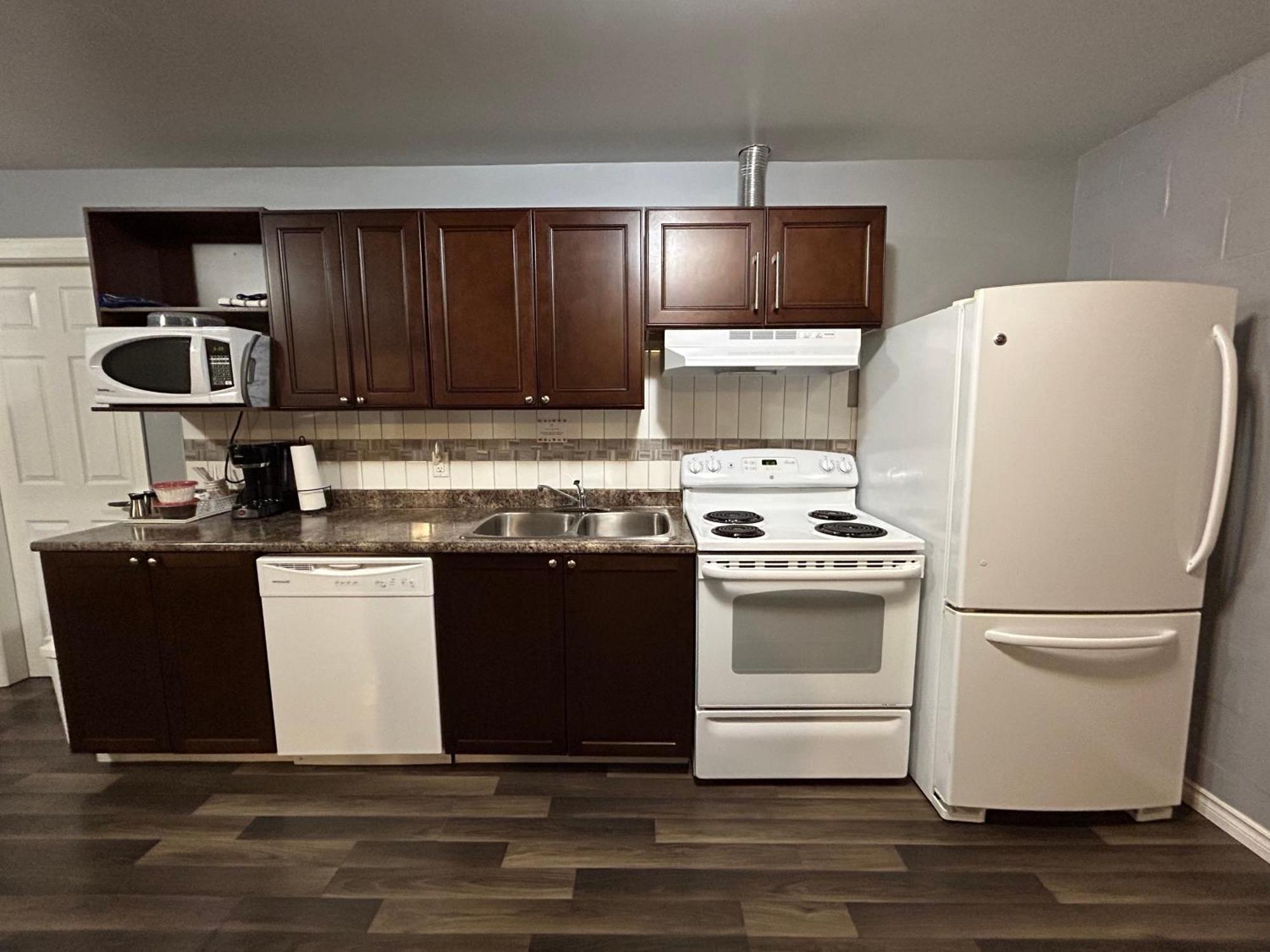 Arrow Lake Motel Fauquier Ngoại thất bức ảnh